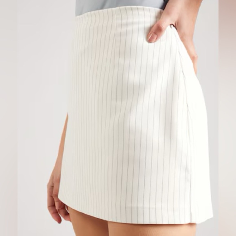 NWT Abercrombie Striped Scarlett Skort High Rise